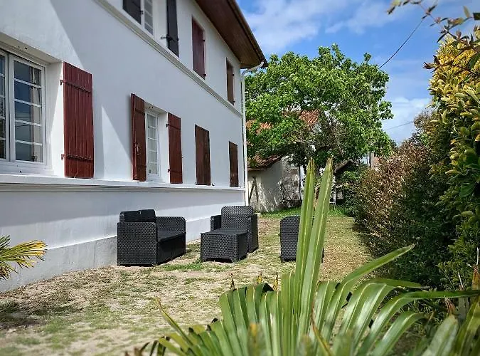 Le Rouge De La Gare Apartman *