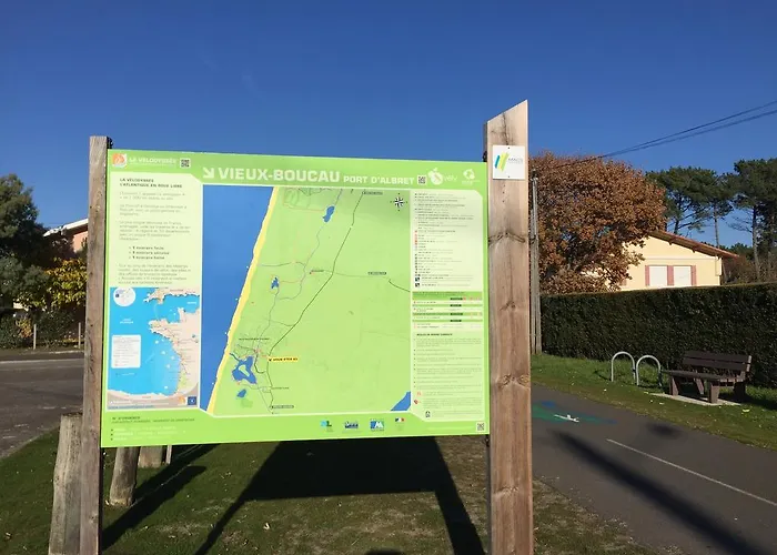 Le Rouge De La Gare * Vieux-Boucau-les-Bains